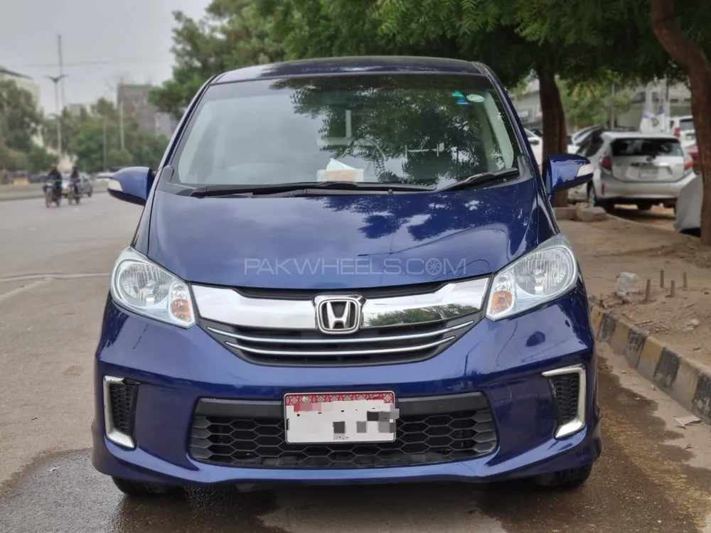 Honda Freed 2016 for Sale in Karachi Image-1