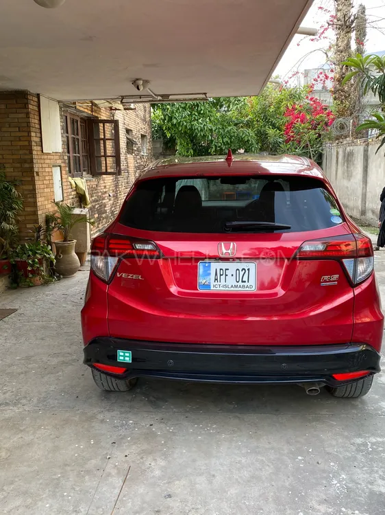 Honda Vezel 2016 for Sale in Islamabad Image-1