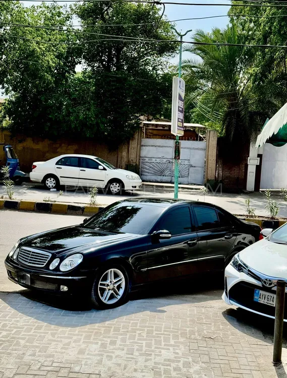 Mercedes Benz E Class 2005 for Sale in Islamabad Image-1