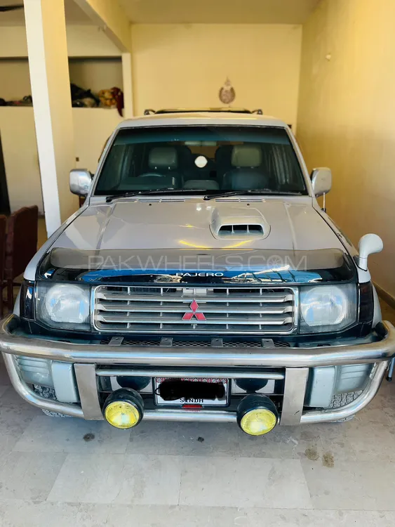 Mitsubishi Pajero 1992 for Sale in Karachi Image-1