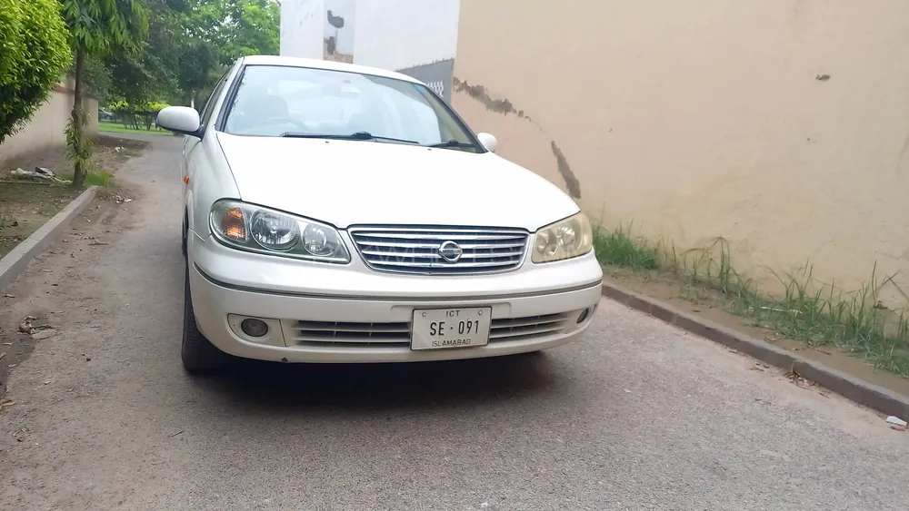 Nissan Sunny 2010 for Sale in Lahore Image-1