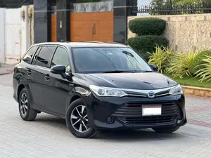 Toyota Corolla Fielder Hybrid 2015 for Sale