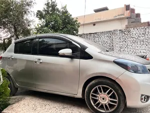 Toyota Vitz F 1.0 2013 for Sale