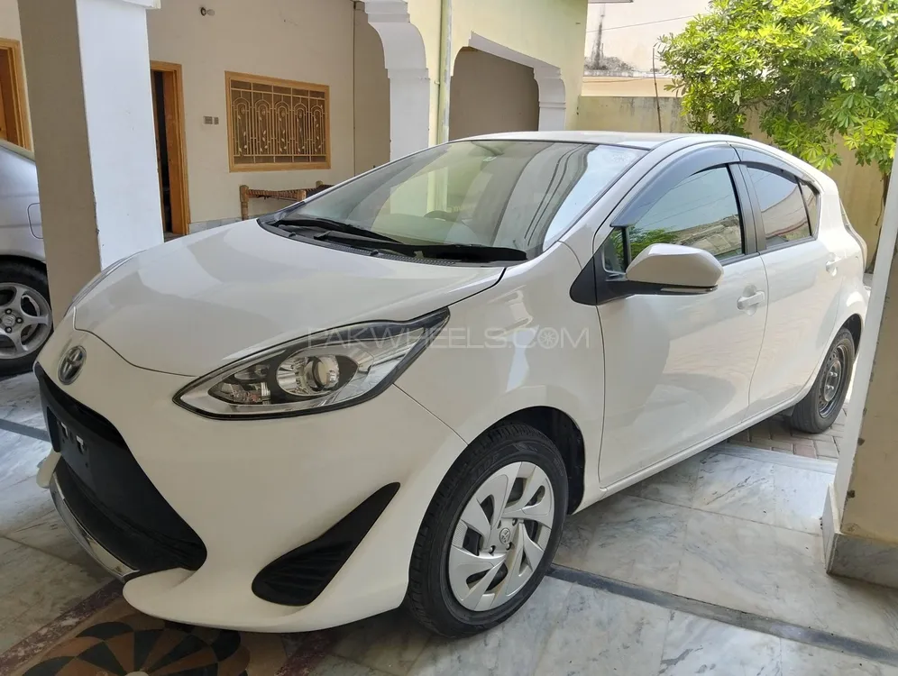 Toyota Aqua 2021 for Sale in Haripur Image-1