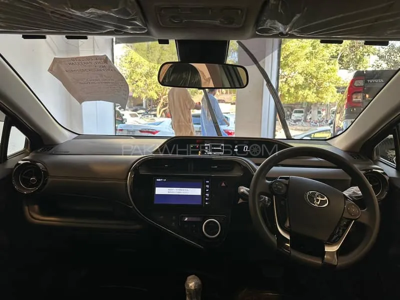 Toyota Aqua 2019 for Sale in Karachi Image-1