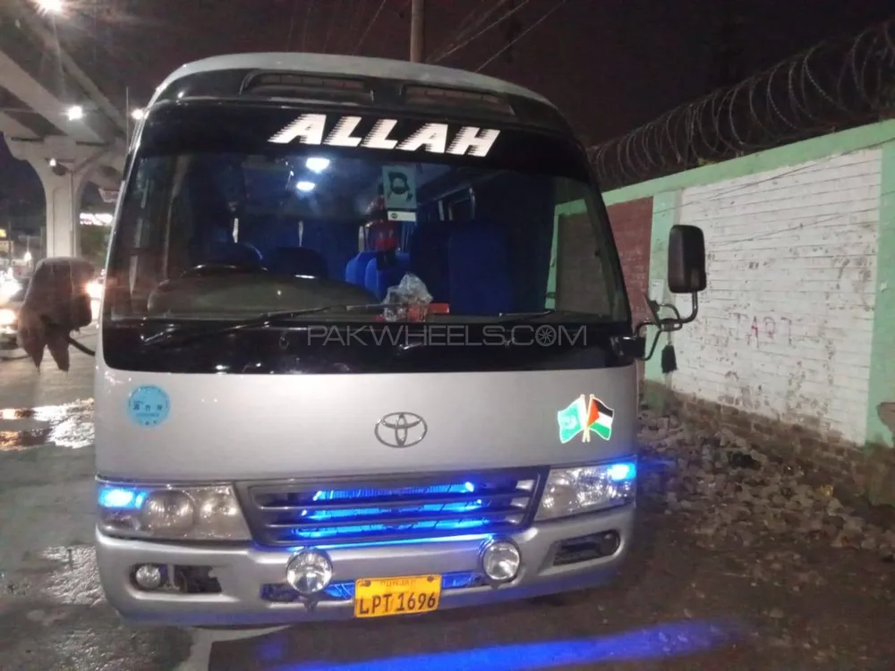 Toyota Coaster 1993 for Sale in Lahore Image-1