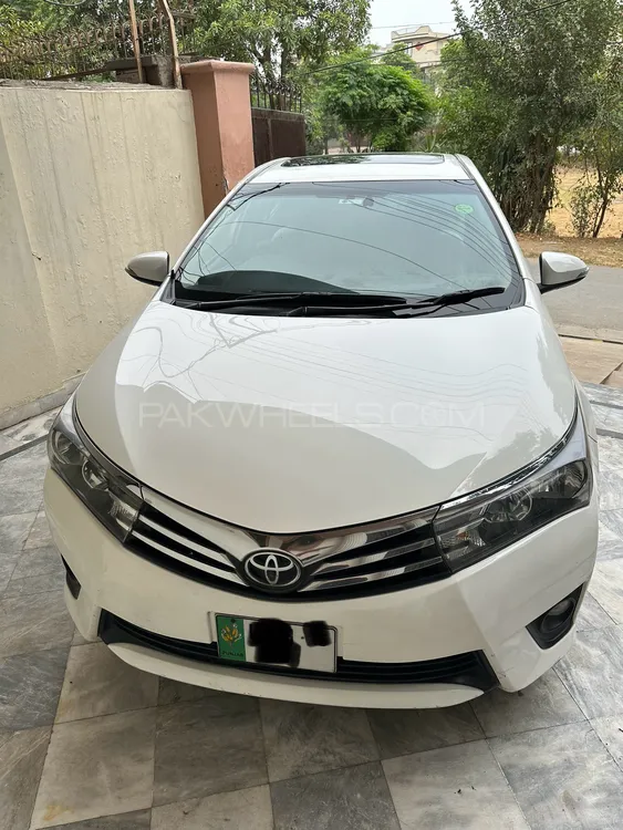 Toyota Corolla 2017 for Sale in Lahore Image-1