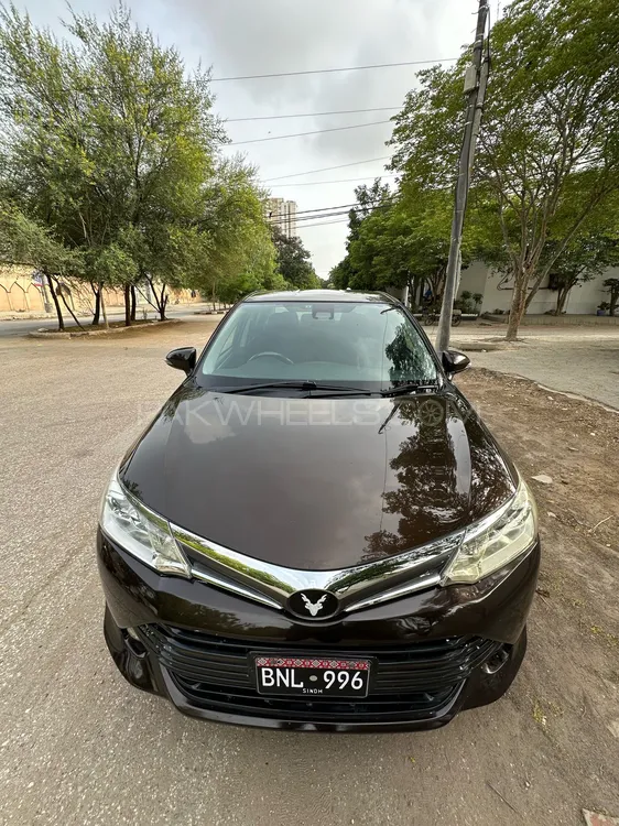 Toyota Corolla Axio 2015 for Sale in Karachi Image-1