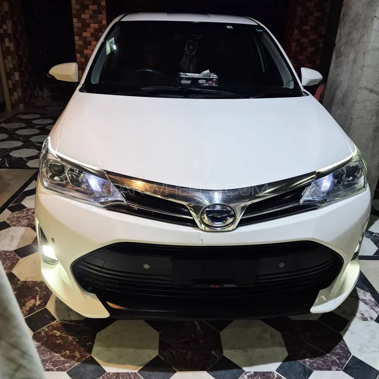 Toyota Corolla Fielder 2018 for Sale in Quetta Image-1