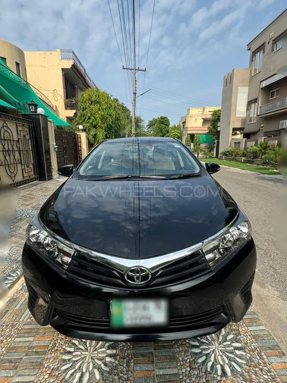 Toyota Corolla 2015 for Sale in Lahore Image-1