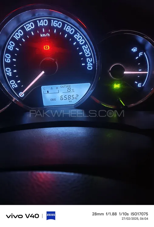 Toyota Corolla 2016 for Sale in Lahore Image-1