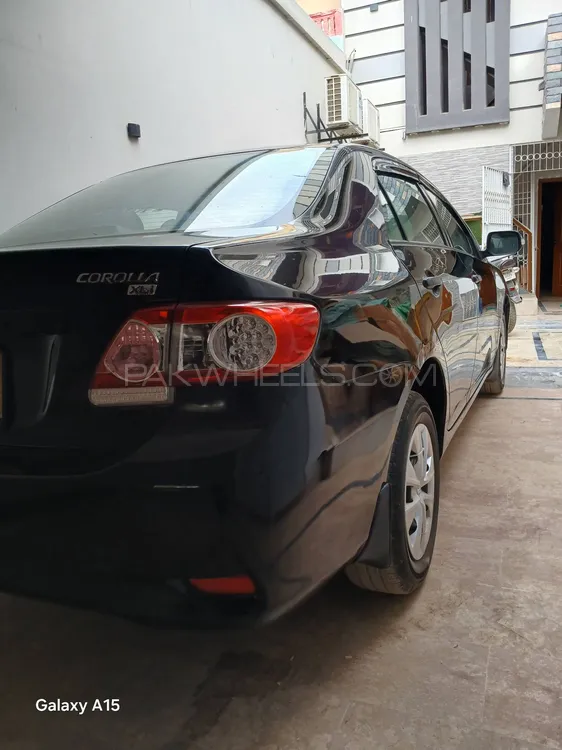 Toyota Corolla 2011 for Sale in Karachi Image-1
