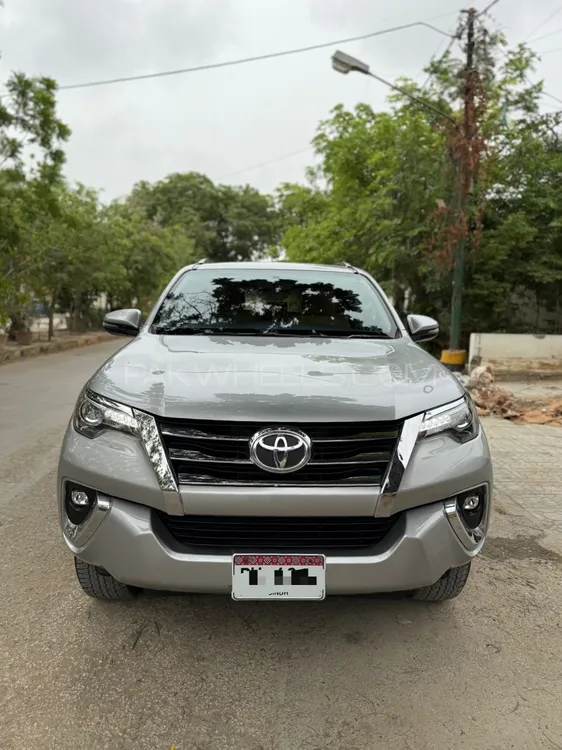 Toyota Fortuner 2020 for Sale in Karachi Image-1