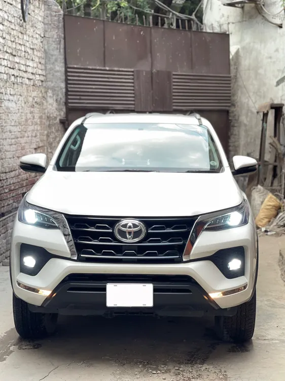Toyota Fortuner 2021 for Sale in Gujranwala Image-1