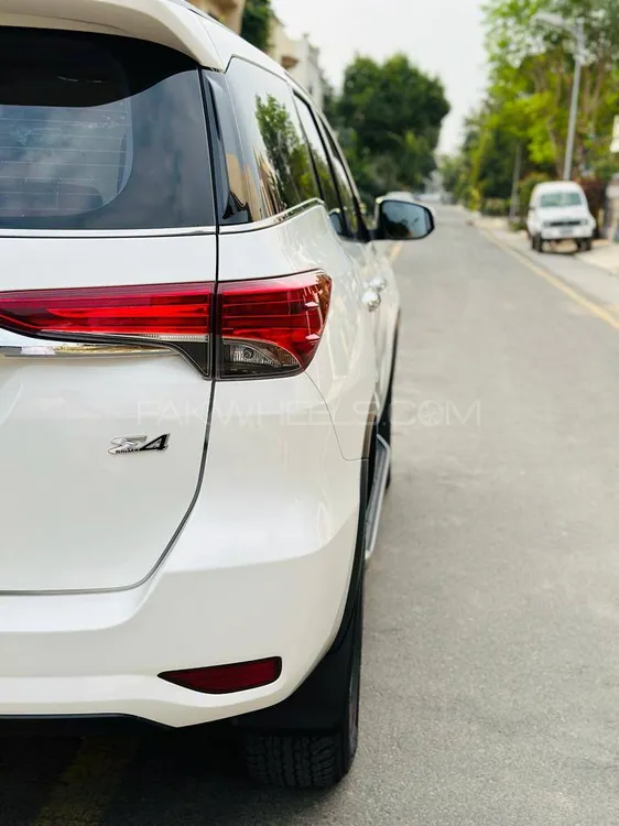 Toyota Fortuner 2019 for Sale in Faisalabad Image-1