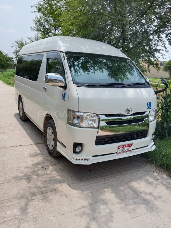 Toyota Hiace 2017 for Sale in Gujrat Image-1