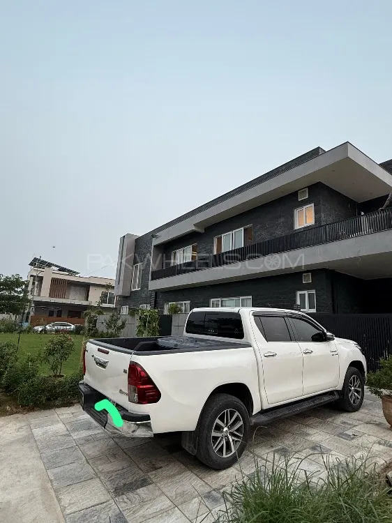 Toyota Hilux 2019 for Sale in Islamabad Image-1