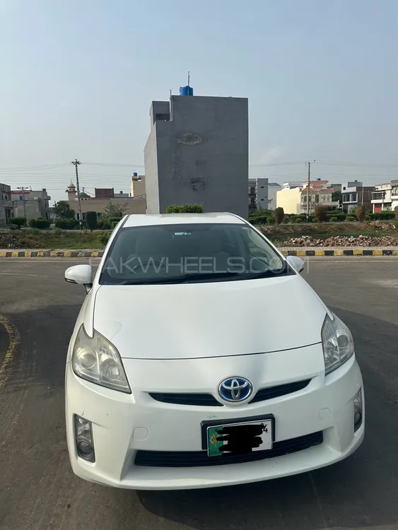 Toyota Prius 2010 for Sale in Lahore Image-1