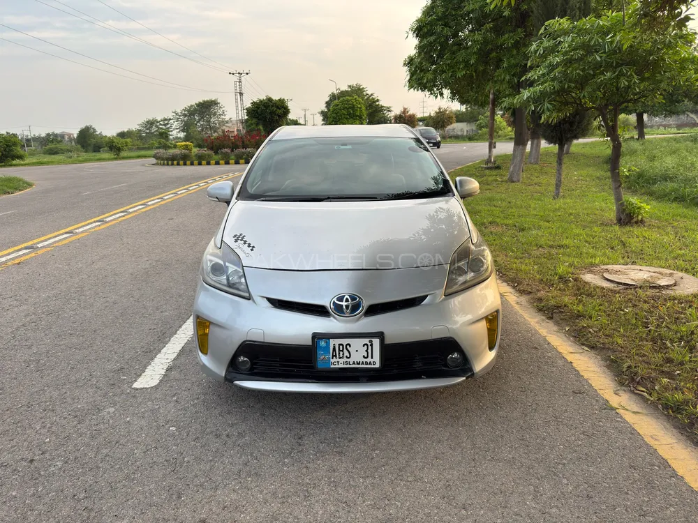 Toyota Prius 2012 for Sale in Lahore Image-1