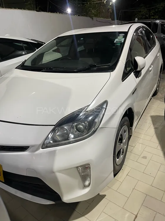 Toyota Prius 2014 for Sale in Karachi Image-1