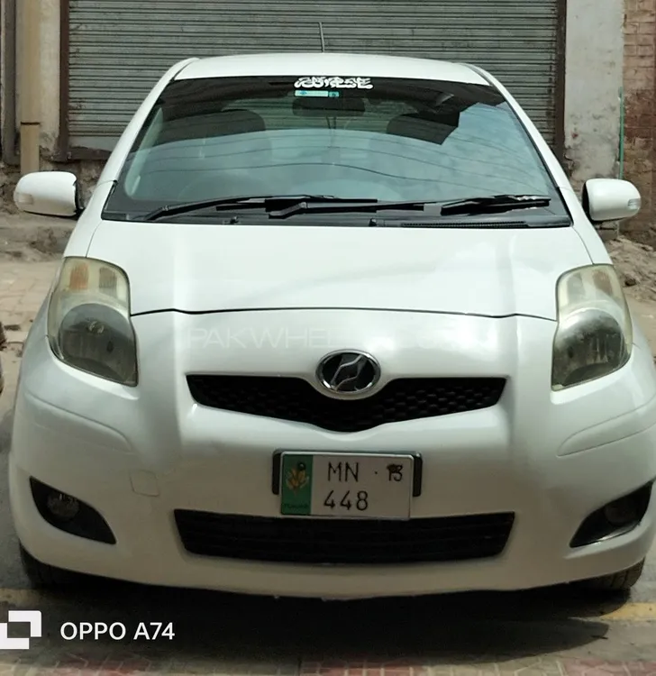 Toyota Vitz 2013 for Sale in Multan Image-1