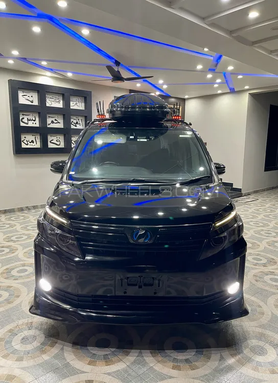 Toyota Voxy 2016 for Sale in Gujranwala Image-1
