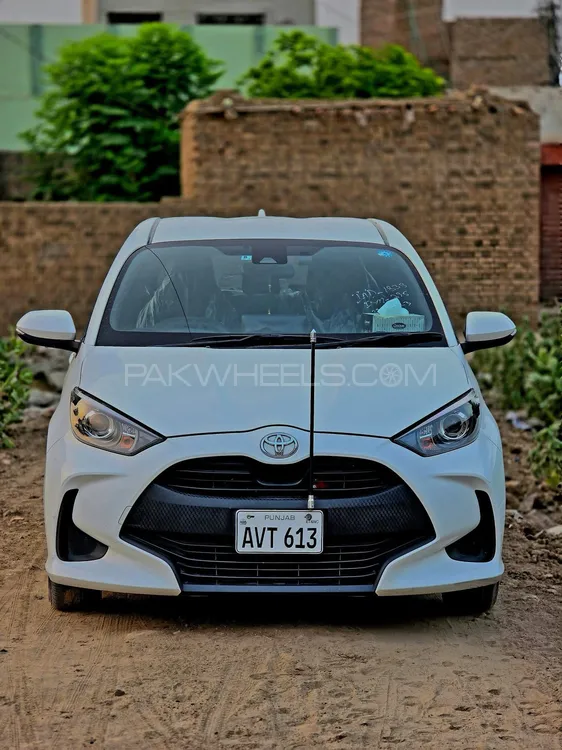 Toyota Yaris Hatchback 2020 for Sale in D.G.Khan Image-1