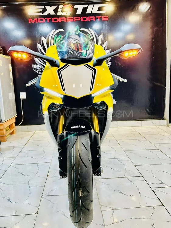 Yamaha YZF-R1 2016 for Sale Image-1