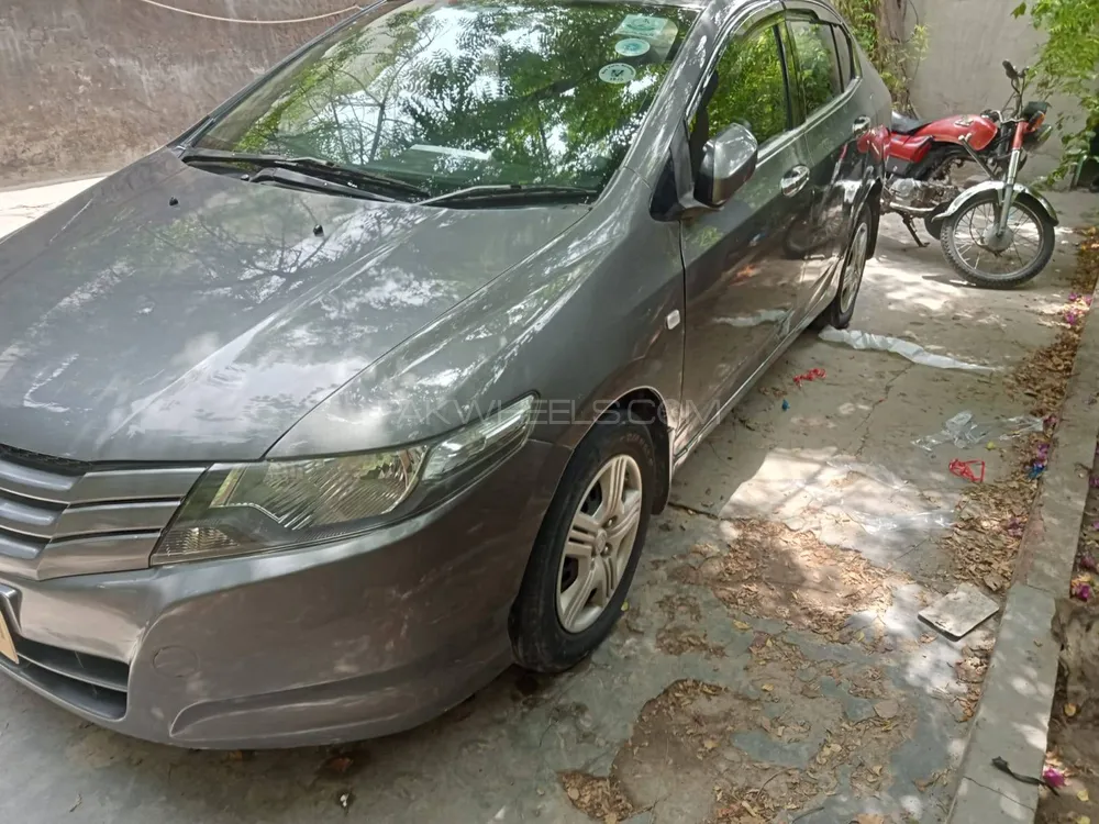Honda City 2010 for Sale in Okara Image-1