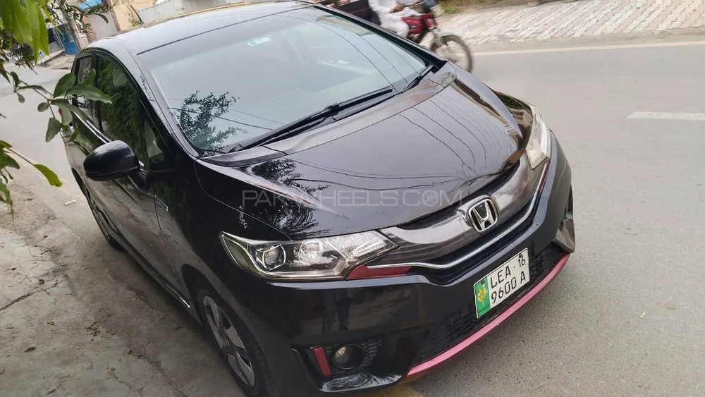 Honda Fit 2013 for Sale in Lahore Image-1