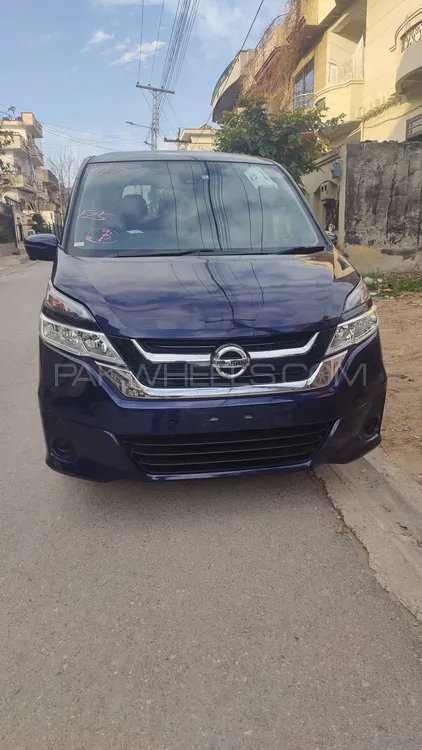 Nissan Serena 2018 for Sale in Islamabad Image-1