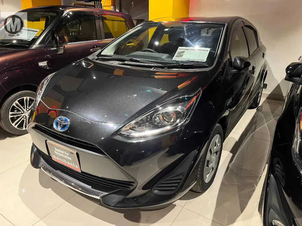 Toyota Aqua 2020 for Sale in Karachi Image-1