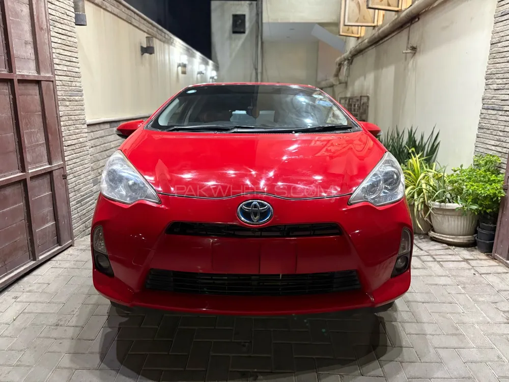 Toyota Aqua 2012 for Sale in Karachi Image-1