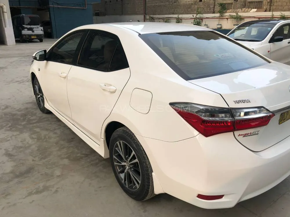 Toyota Corolla 2018 for Sale in Karachi Image-1