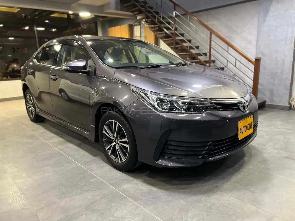 Toyota Corolla 2018 for Sale in Karachi Image-1