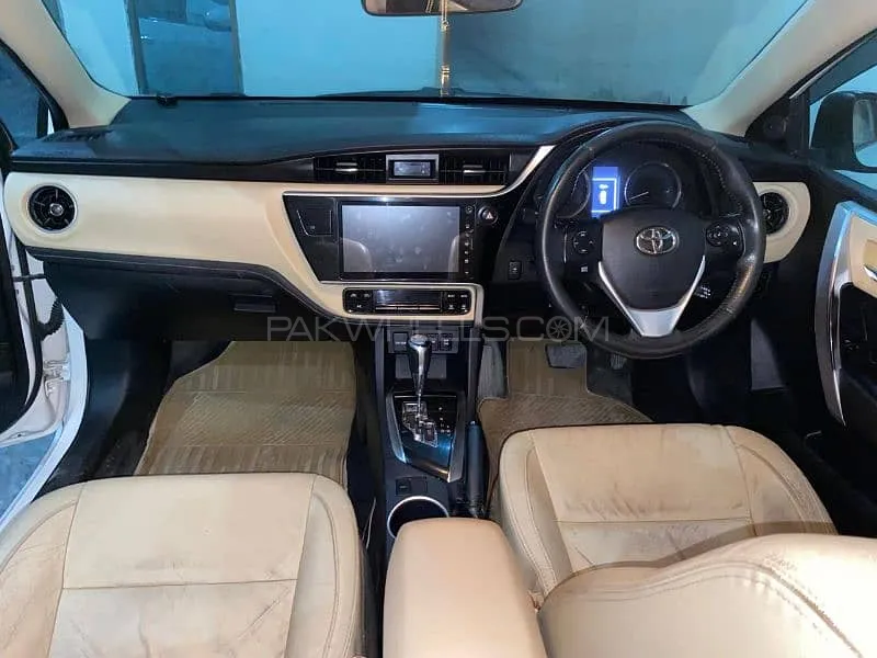 Toyota Corolla 2017 for Sale in Islamabad Image-1
