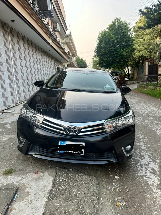 Toyota Corolla 2015 for Sale in Islamabad Image-1