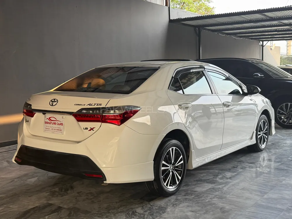 Toyota Corolla 2021 for Sale in Islamabad Image-1
