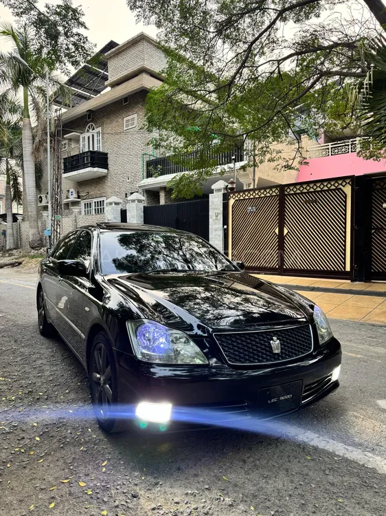 Toyota Crown 2004 for Sale in Peshawar Image-1