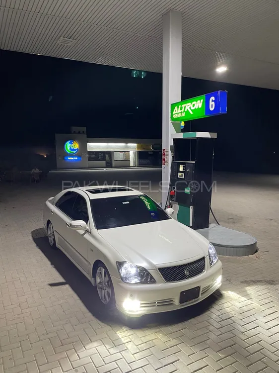 Toyota Crown 2004 for Sale in Sargodha Image-1