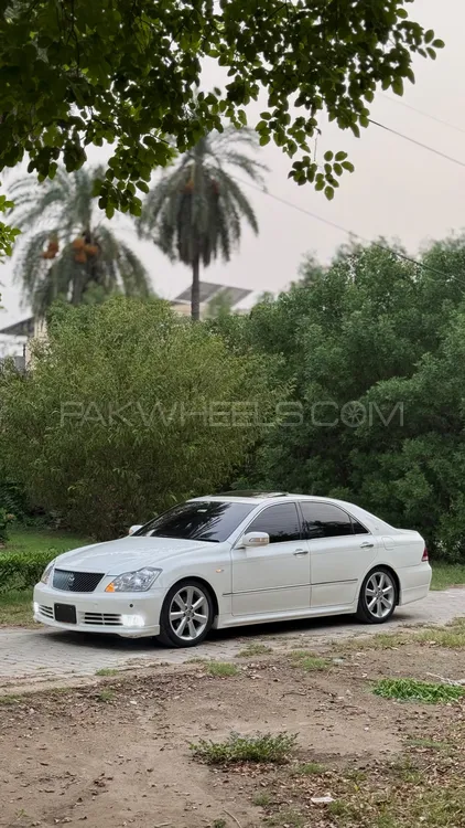 Toyota Crown 2004 for Sale in Lahore Image-1