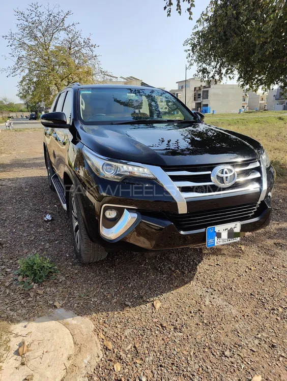 Toyota Fortuner 2018 for Sale in Faisalabad Image-1