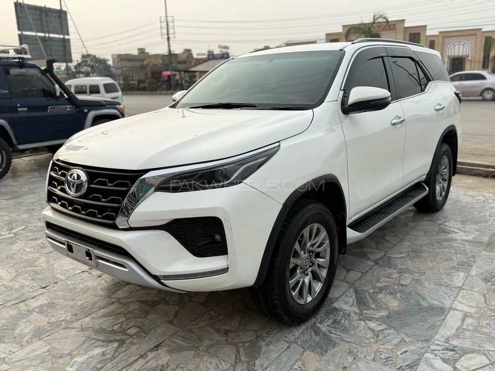 Toyota Fortuner 2021 for Sale in Peshawar Image-1