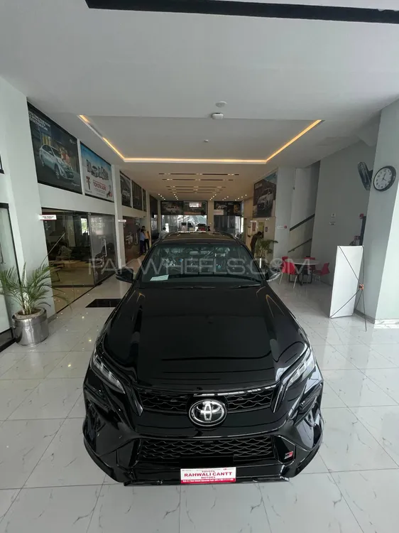 Toyota Fortuner 2025 for Sale in Gujranwala Image-1