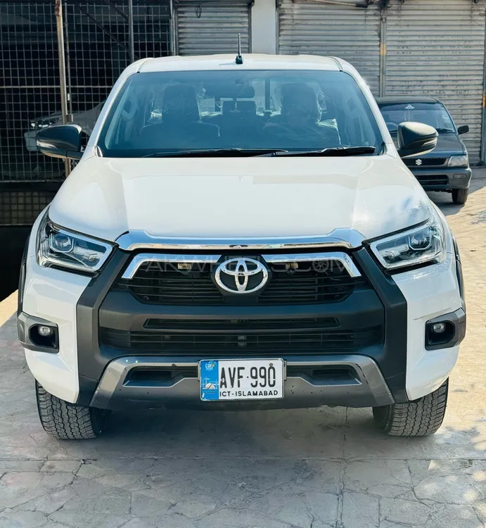 Toyota Hilux 2021 for Sale in Peshawar Image-1