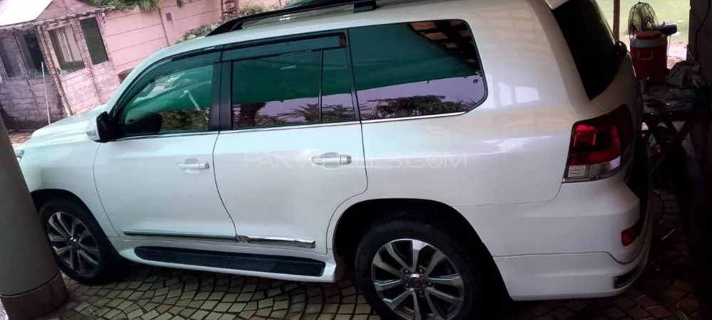 Toyota Land Cruiser 2016 for Sale in Lahore Image-1
