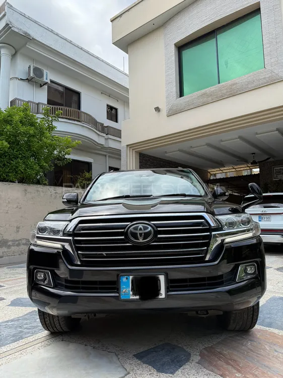 Toyota Land Cruiser 2016 for Sale in Islamabad Image-1