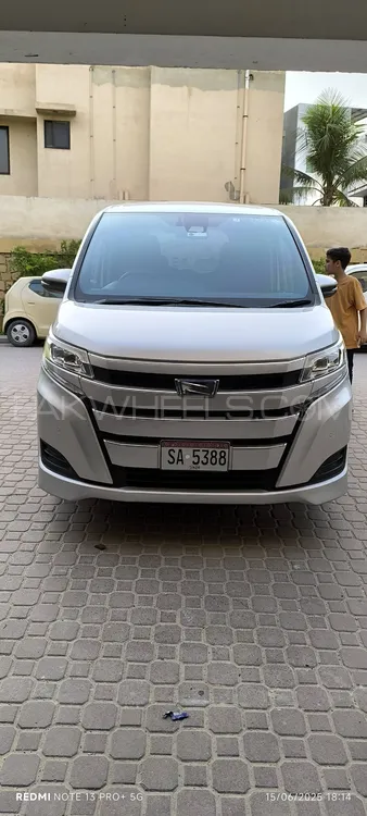 Toyota Noah 2019 for Sale in Karachi Image-1