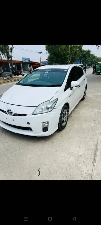 Toyota Prius 2016 for Sale in Mardan Image-1