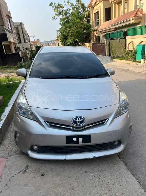 Toyota Prius 2011 for Sale in Islamabad Image-1
